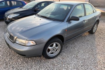 Audi A4 -- 1.6 Benzyna -- Klimatronic -- Dowiozę